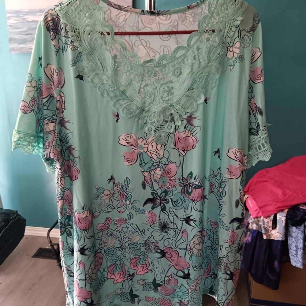Floral Lace Trim Top - Mint Green